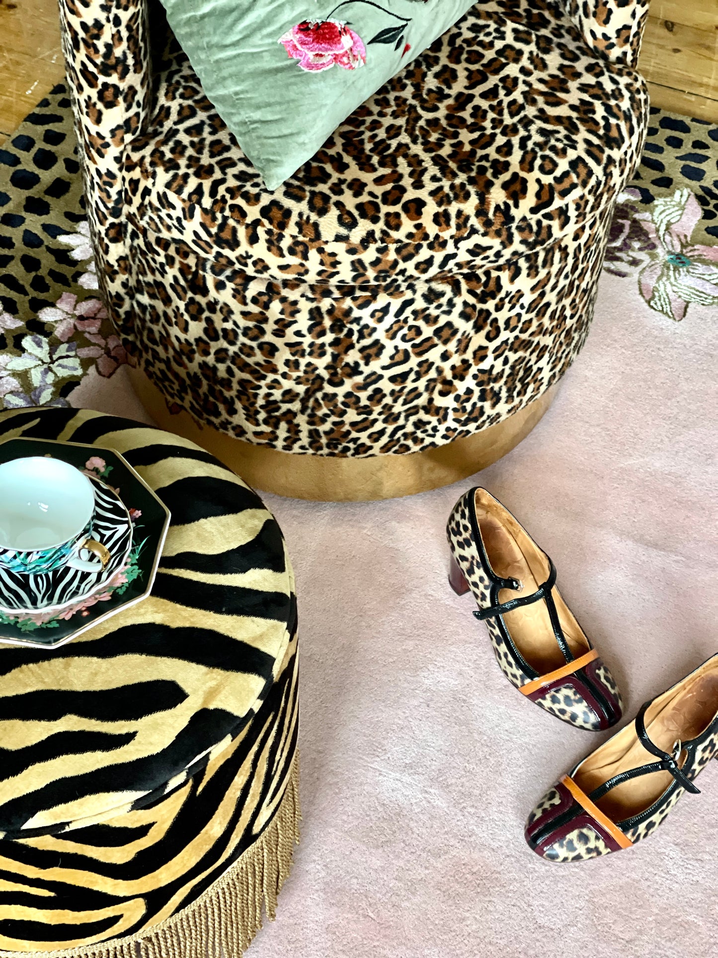 Leopard Florals - Hand Tufted Rug