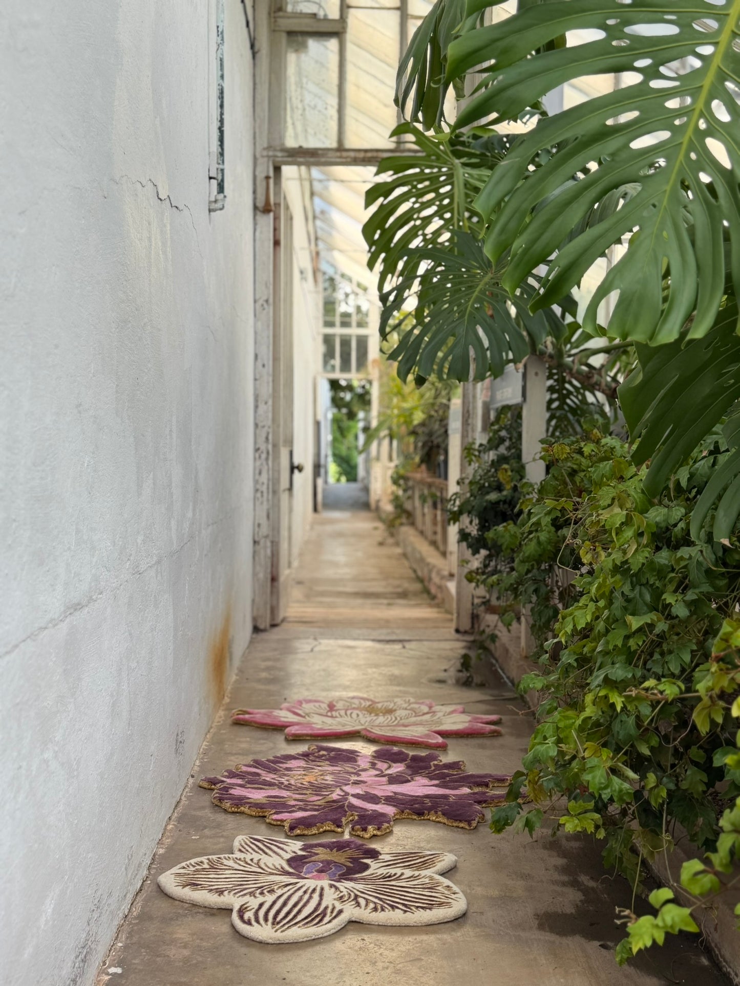 An Enchantment of Florals Hand-Tufted Rugs