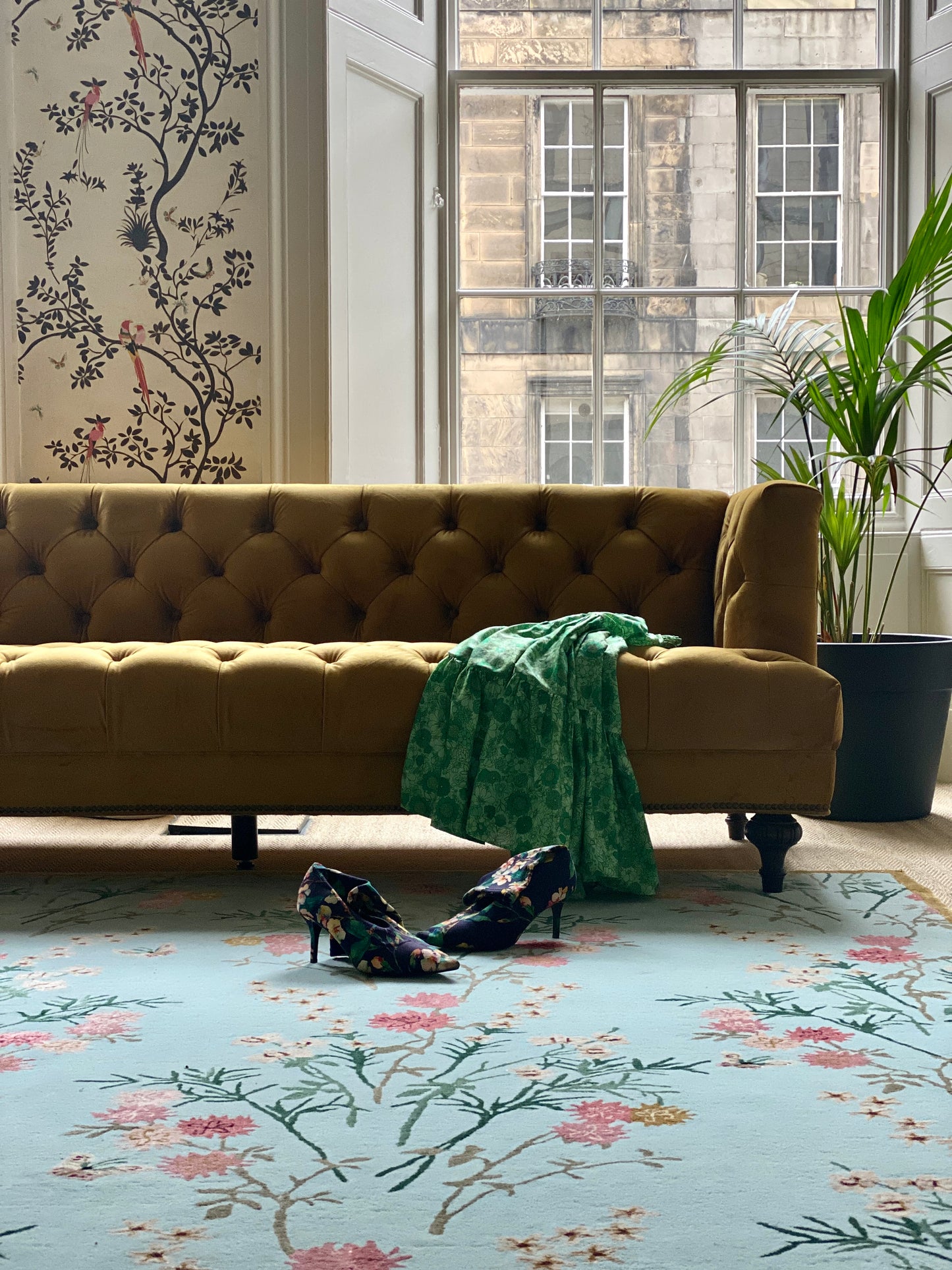 Flowers of Virtue Opal Blue - Hand Tufted Rug