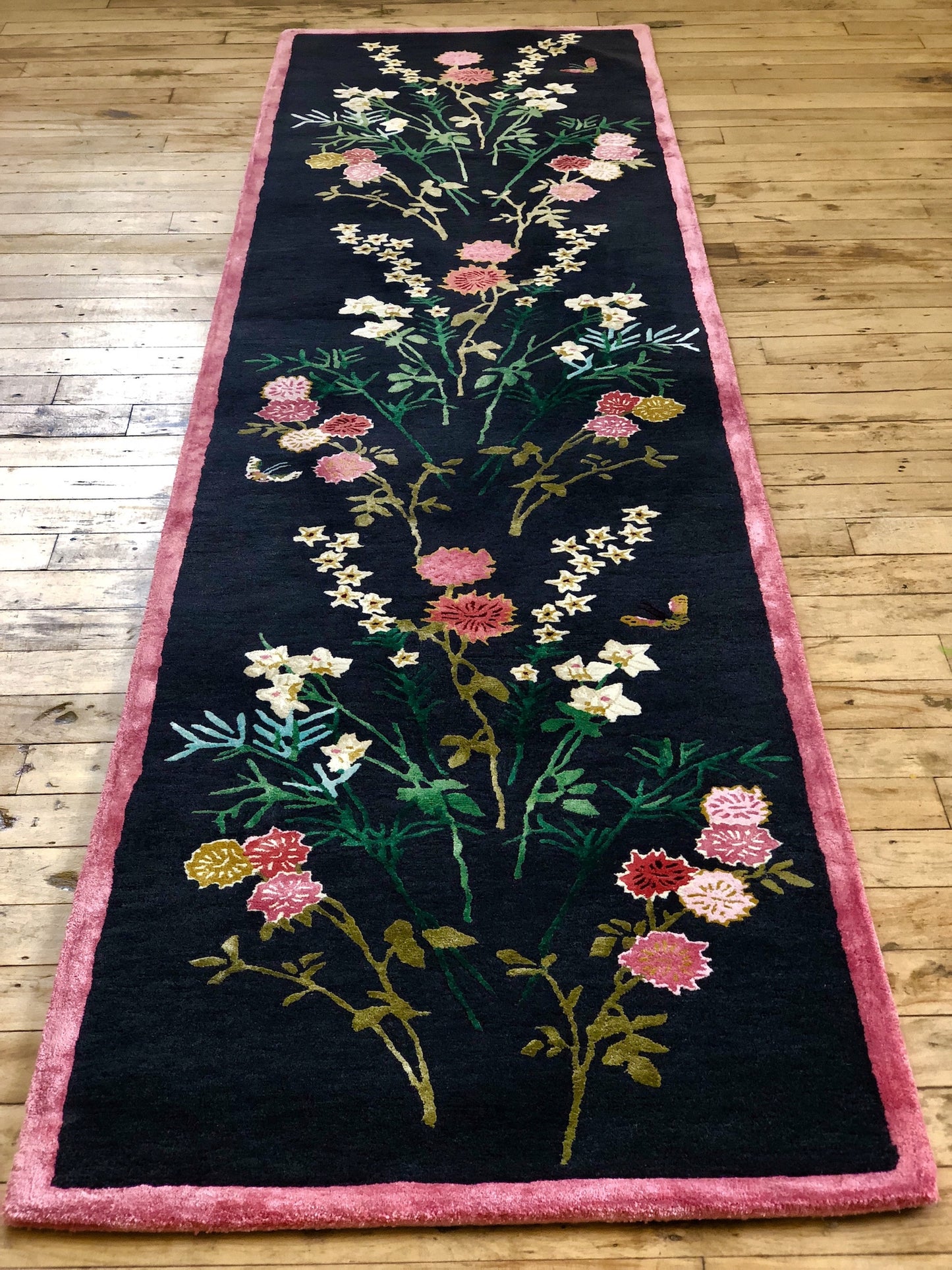 Flowers of Virtue Sardinian Pink - Hand Tufted Runner